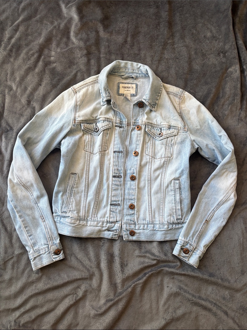 Forever 21 Women's Light Blue Denim Jacket EUC